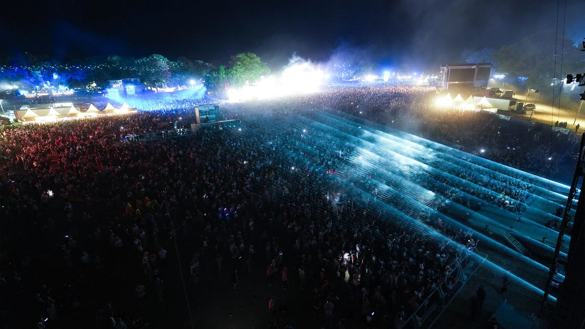 Photo carrousel 11
